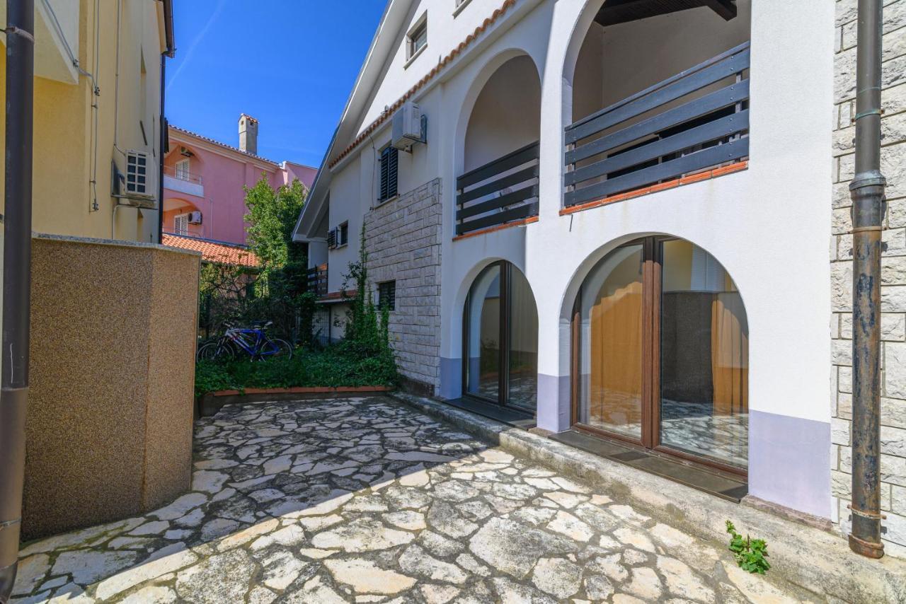 Apartments with a parking space Premantura, Medulin - 2228 Bagian luar foto
