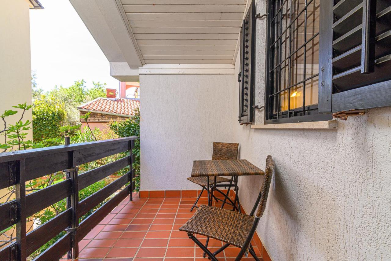 Apartments with a parking space Premantura, Medulin - 2228 Bagian luar foto