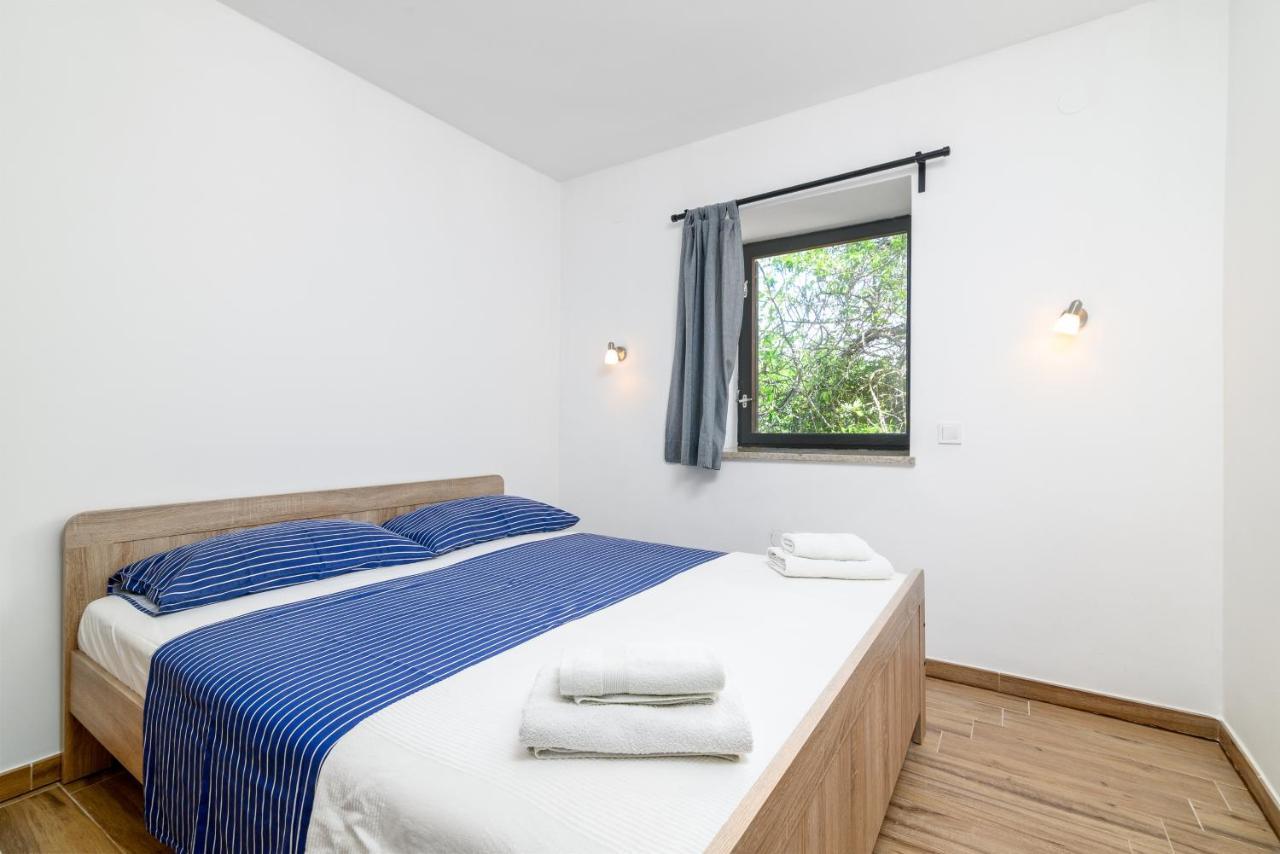 Apartments with a parking space Premantura, Medulin - 2228 Bagian luar foto
