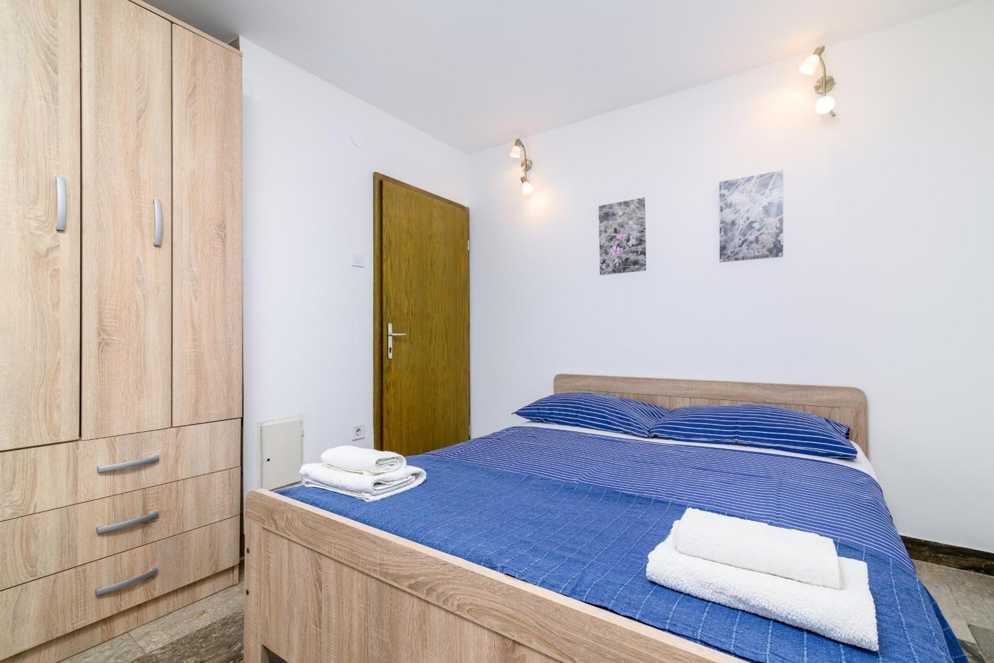 Apartments with a parking space Premantura, Medulin - 2228 Ruang foto